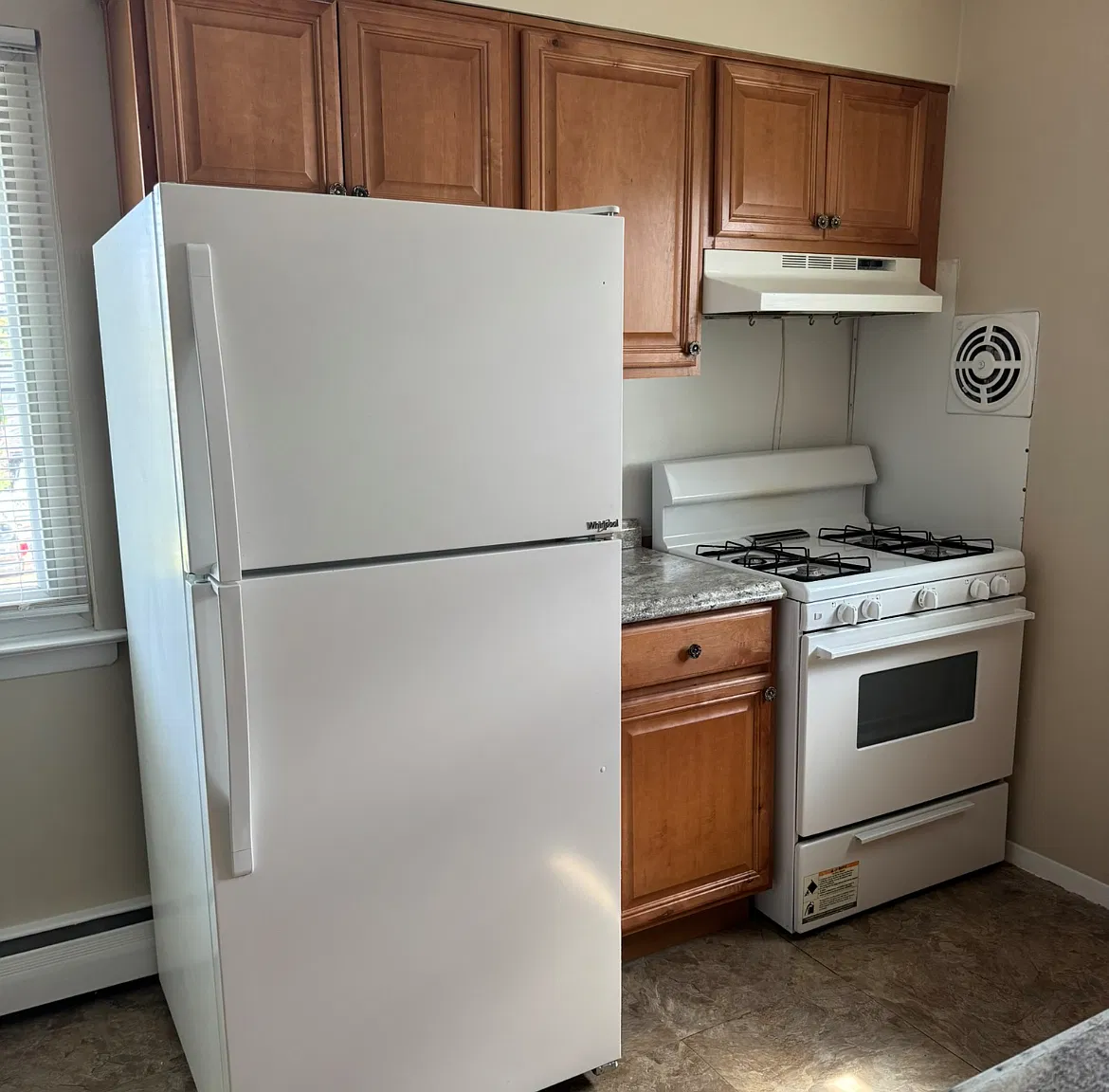 2 bed, 950 sqft, $2,750 — Photo 3