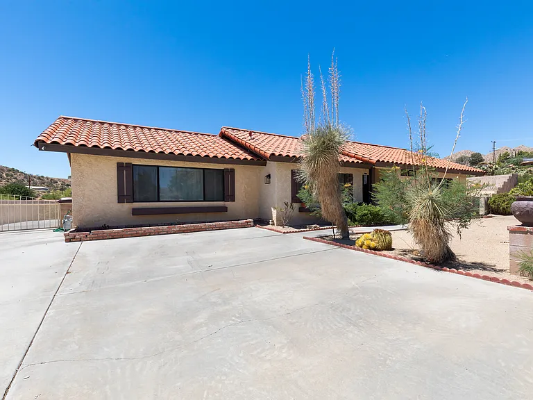 7592 Pinon Dr — Photo 39