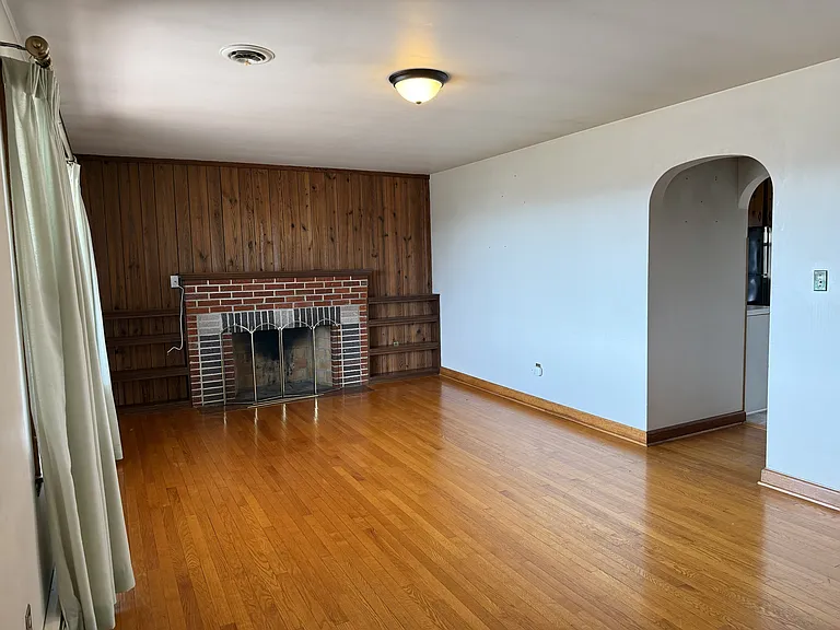 3900 S Main St — Photo 24