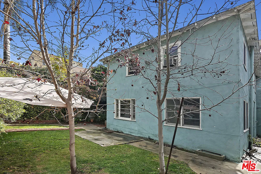 2 bed, 1.0 bath, 700 sqft, $3,330 — Photo 4