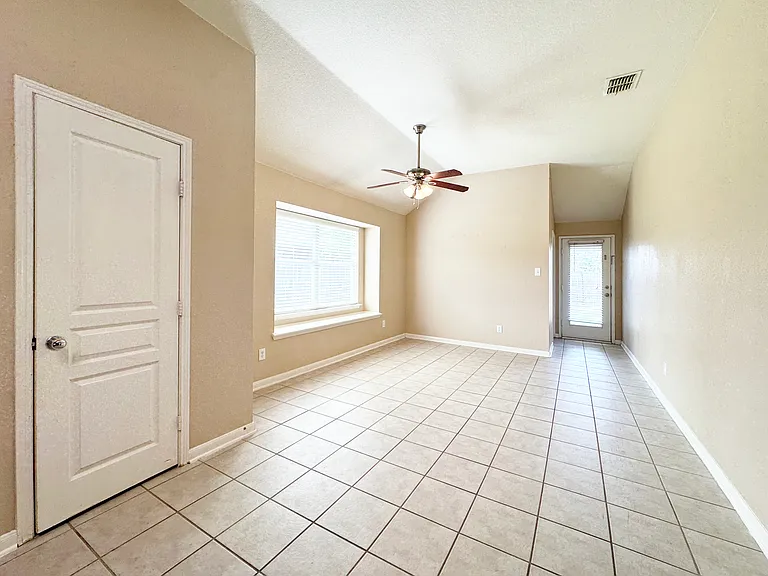 12109 Macaroon Ln — Photo 12