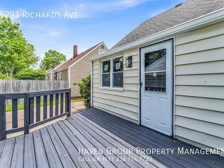 25291 Richards Ave — Photo 25