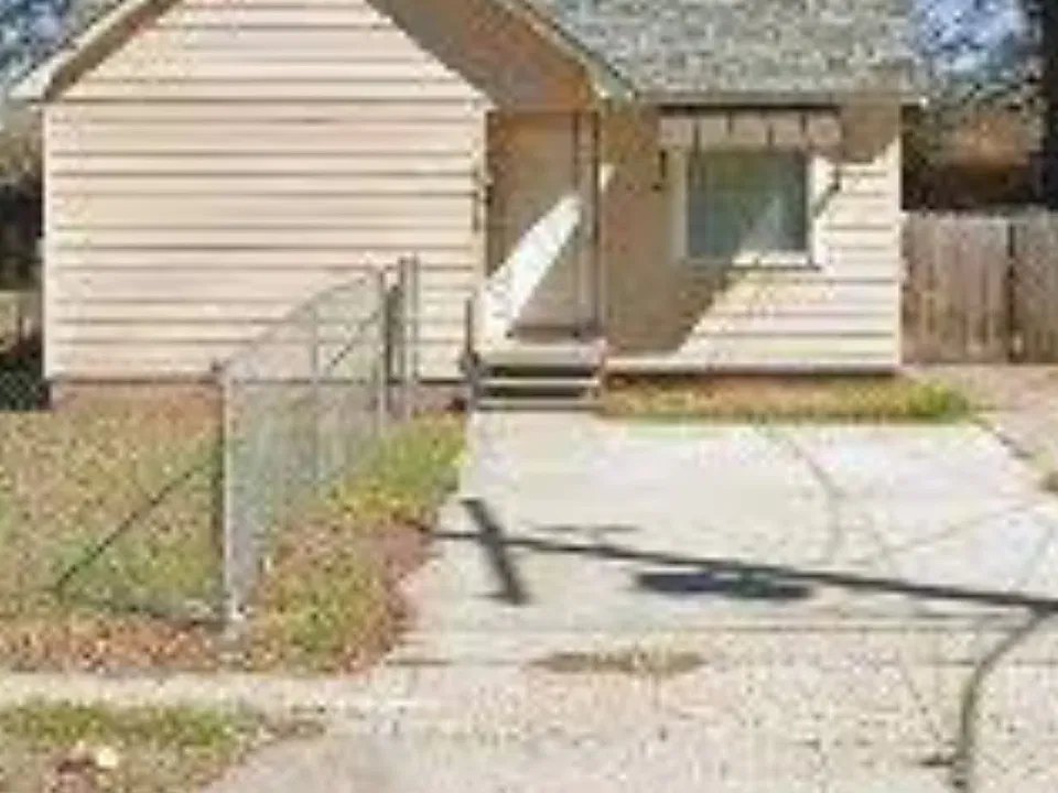 3376 N Foster Dr