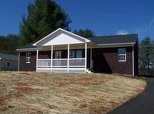 2122 Old Baywood Rd, Galax, VA 24333