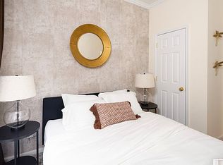 171 Meserole St #3A, Brooklyn, NY 11206