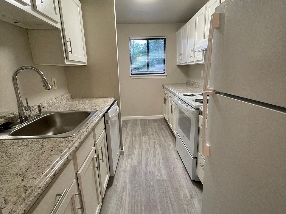 Sprucewood 101 Meyers Dr Rocky Hill CT Zillow