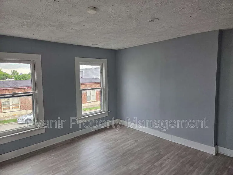 626 Pritz Ave — Photo 1