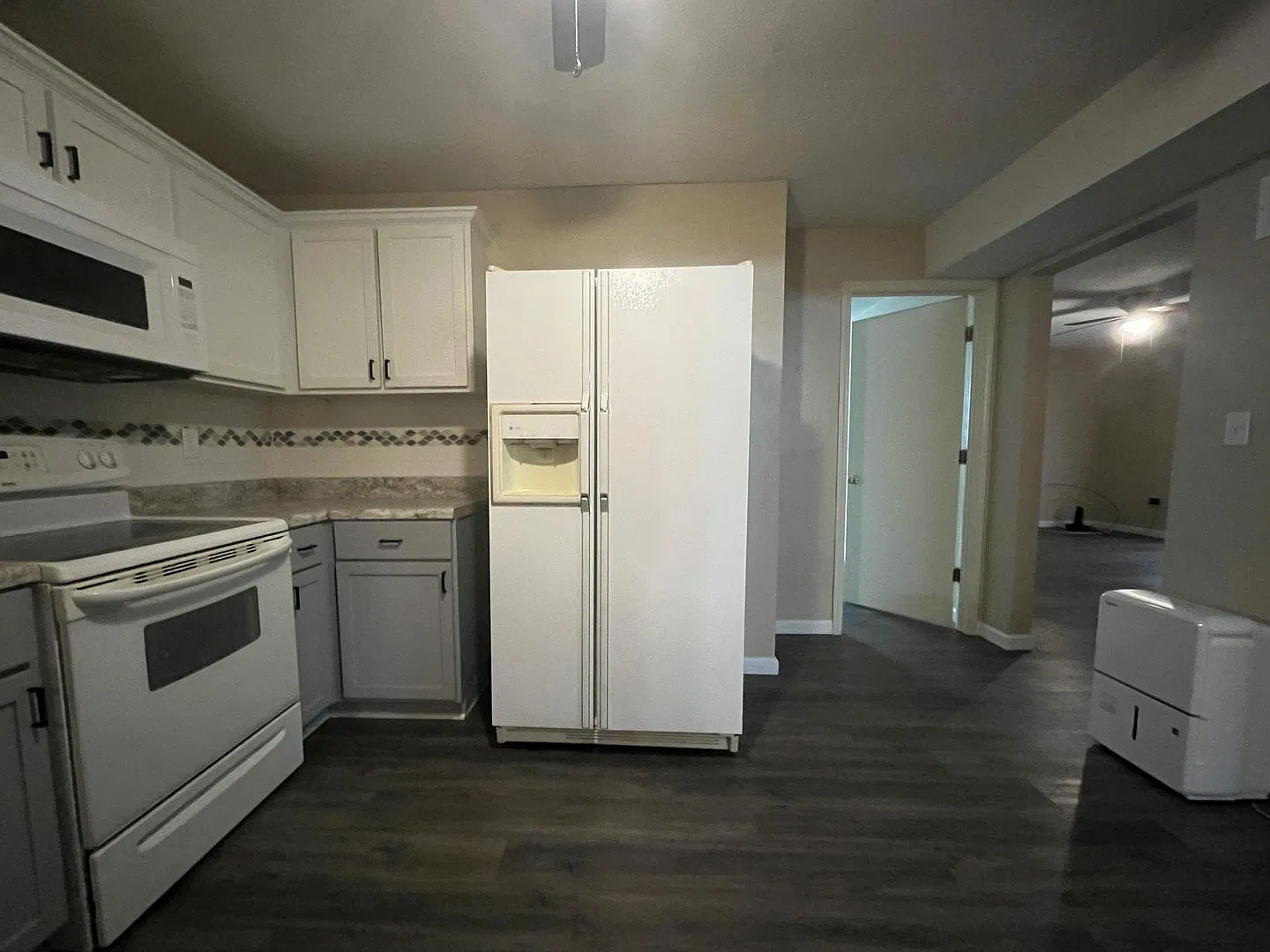 2/1 Available For Move In Now! — Photo 4