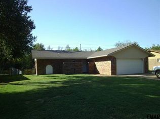 2709 London Ln, Enid, OK 73703