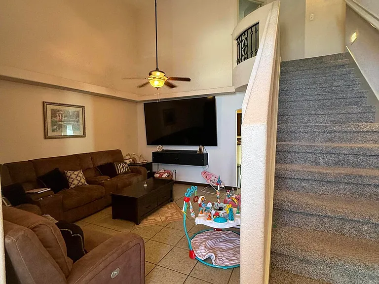 11333 Manuel Moreno Dr — Photo 4