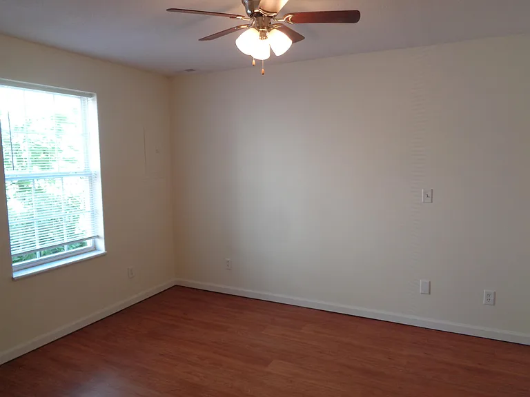 1502 W Worley St — Photo 7