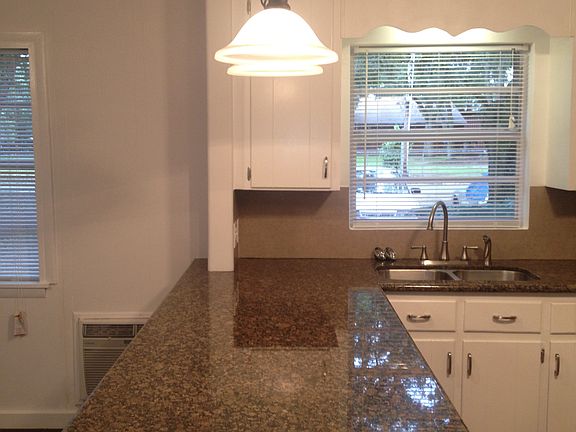 4th image of 2806 Larkin St #C