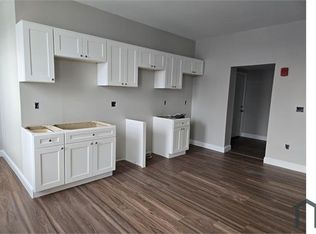 98 Canal St #8, Blackstone, MA 01504