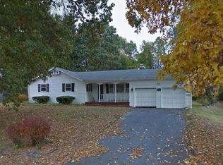 7 Crestdale Dr, Danbury, CT 06811