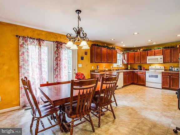 4th image of 6909 Tanglewood Dr