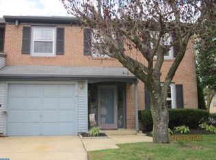 21 Farnwood Rd, Mount Laurel, NJ 08054