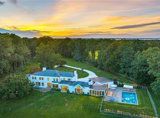 165 Poppasquash Rd, Bristol, RI 02809