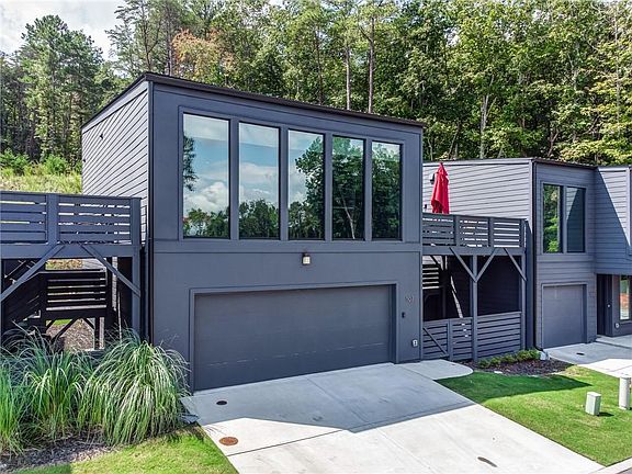 3rd image of 107 Marina Parc Dr