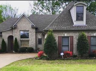 11947 Country Valley Dr, Arlington, TN 38002