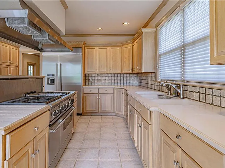 3475 Manor Rd — Photo 6