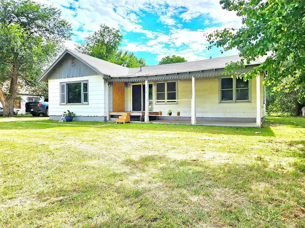 525 N Broadway, Hobart, OK 73651