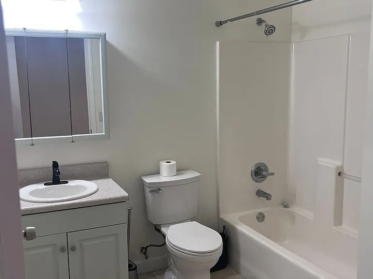 348 Moss Creek Ln — Photo 12