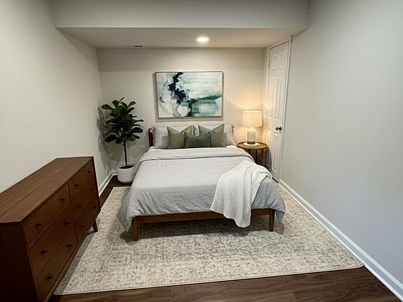 2nd image of 121 Jasper Pl #B