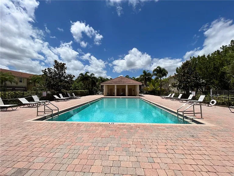 9491 SW Merlin Ct — Photo 41