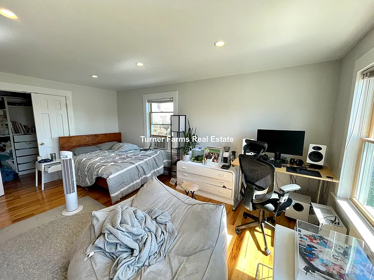 14 Renfrew St — Photo 31