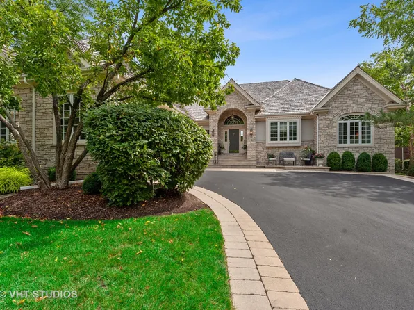 30 Lakeside Ln, North Barrington, IL 60010