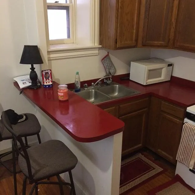 1 bed, 400 sqft, $1,025 — Photo 2