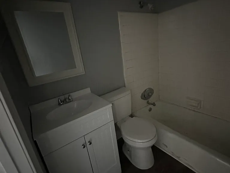 1405 E Commerce Ave — Photo 5