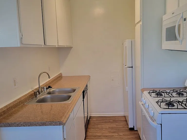 Quakertown Garden Apartments — Photo 20