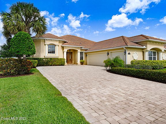 2nd image of 3150 Levanto Dr