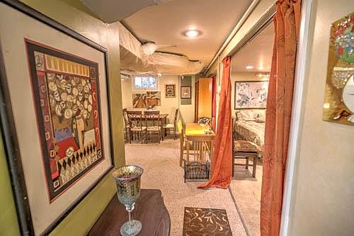 Hallway to kitchen