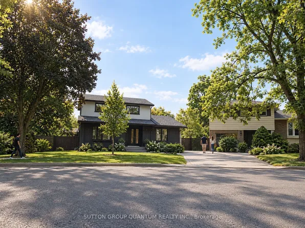 1237 Sycamore Dr, Burlington, ON L7M 1G8