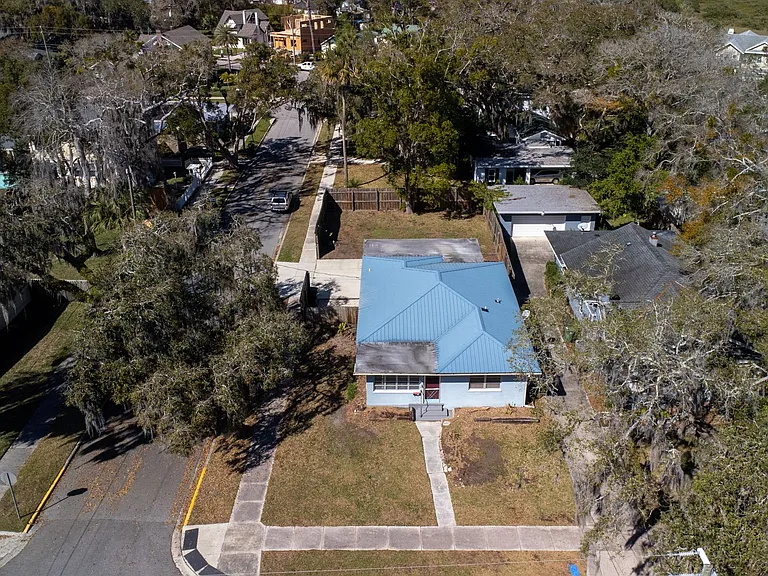 64 Fullerwood Dr — Photo 34