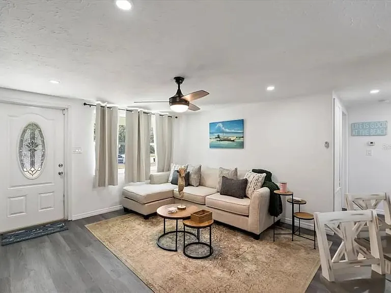 5332 Nutmeg Ave — Photo 2