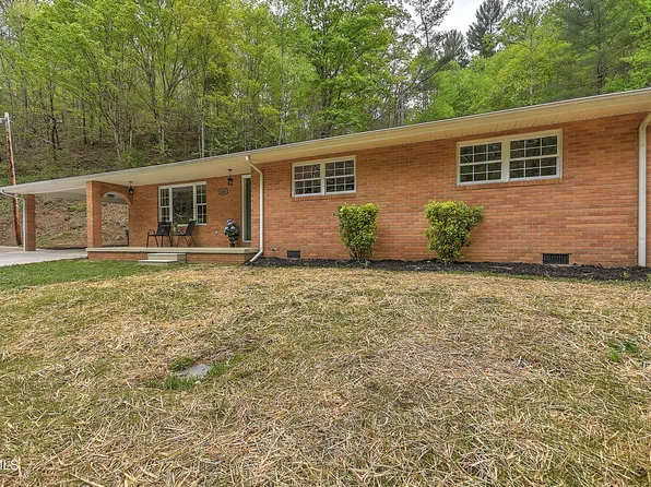 1081 Big Hollow Rd, Blountville, TN 37617