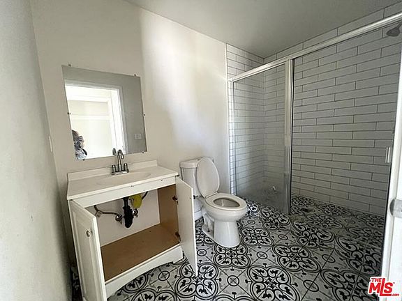 5th image of 433 W 94th St