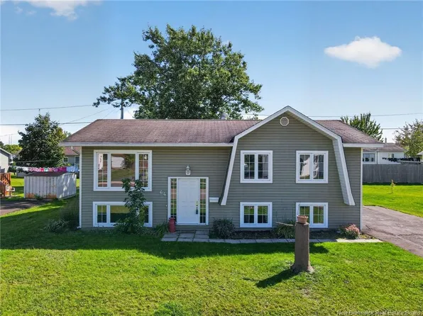 64 Pasadena Dr, Moncton, NB E1G 1H5