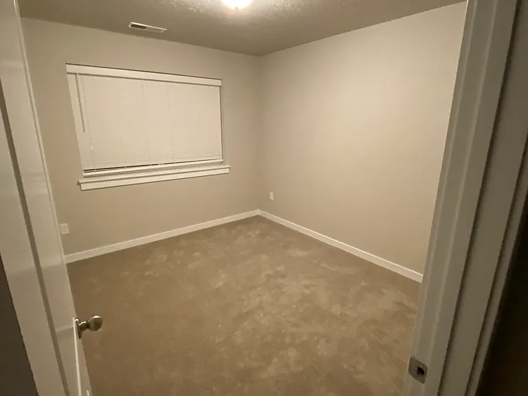 401 N Tessa Ln — Photo 6