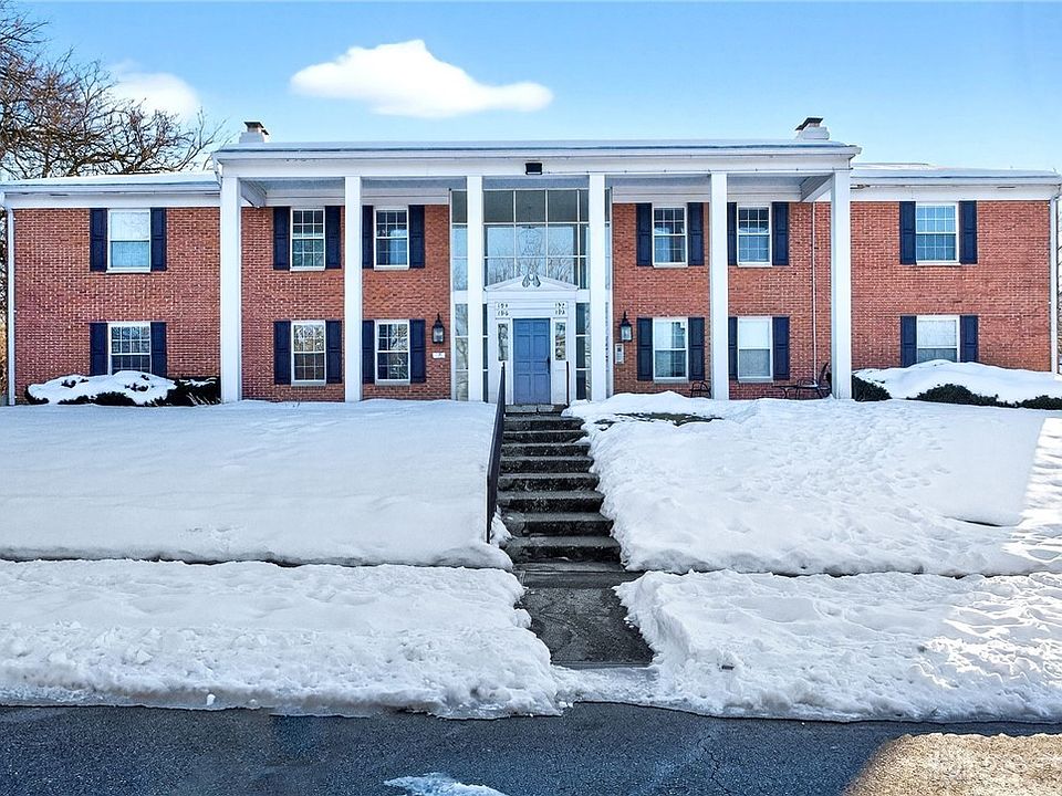 1st image of 190 Lyons Dr