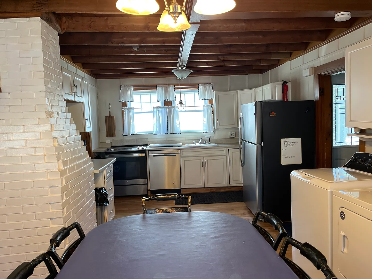 4 bed, 1.5 bath, 1734 sqft, $2,500 — Photo 3