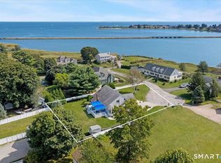 4 Sheffield Cove Rd, Old Saybrook, CT 06475