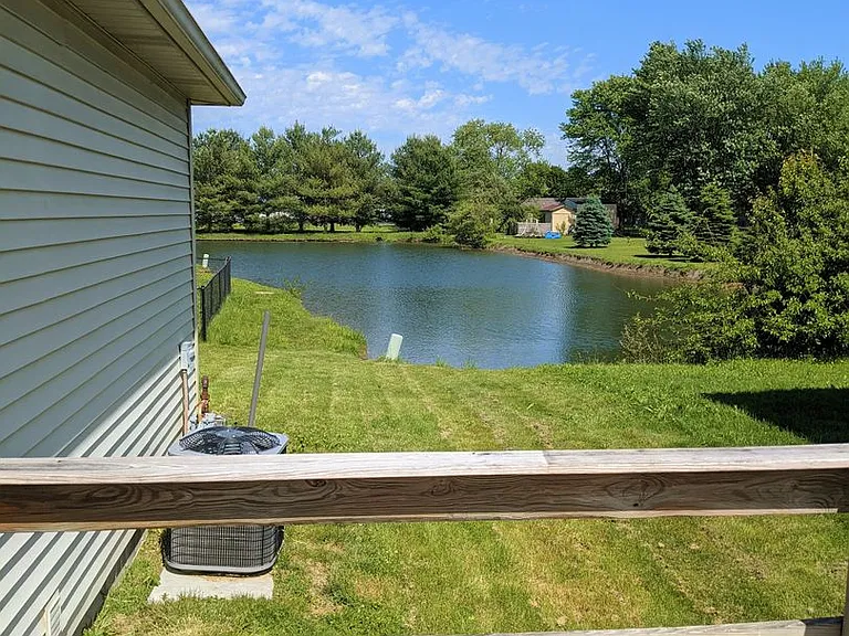 2133 Galaxy Dr — Photo 2