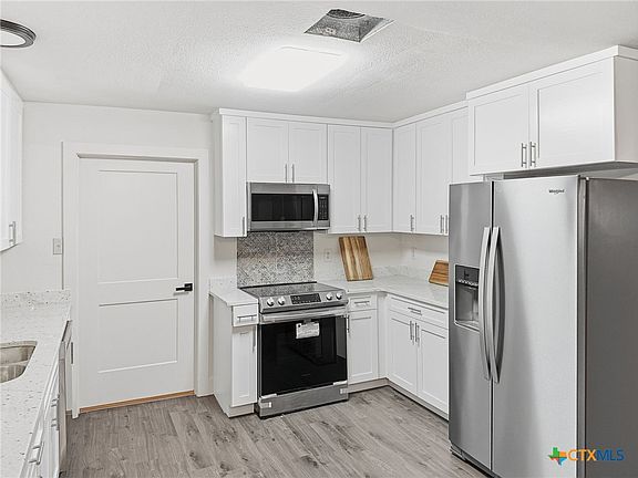 4th image of 581 Kellys Way