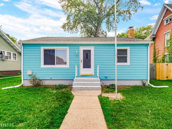 123 Esther St, Michigan City, IN 46360