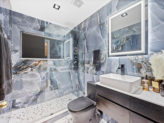 5th image of 308 W BETONY BRANCH Way