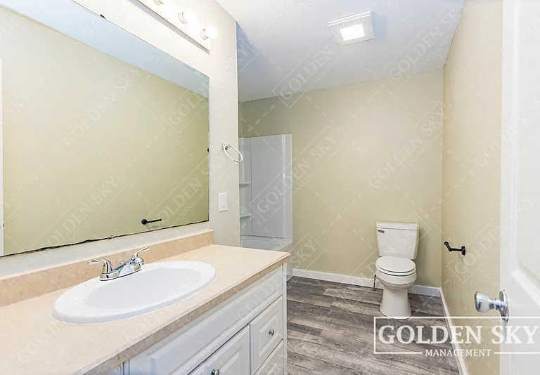 2109 S Hoyt Ave — Photo 14